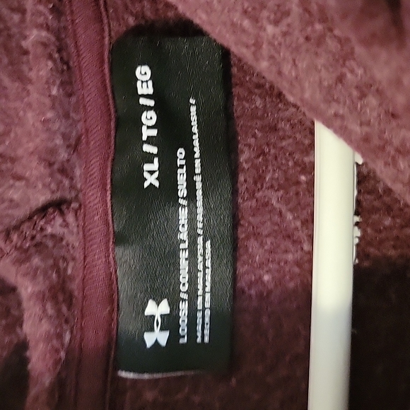 Under Armour sweate - Picture 3 of 4